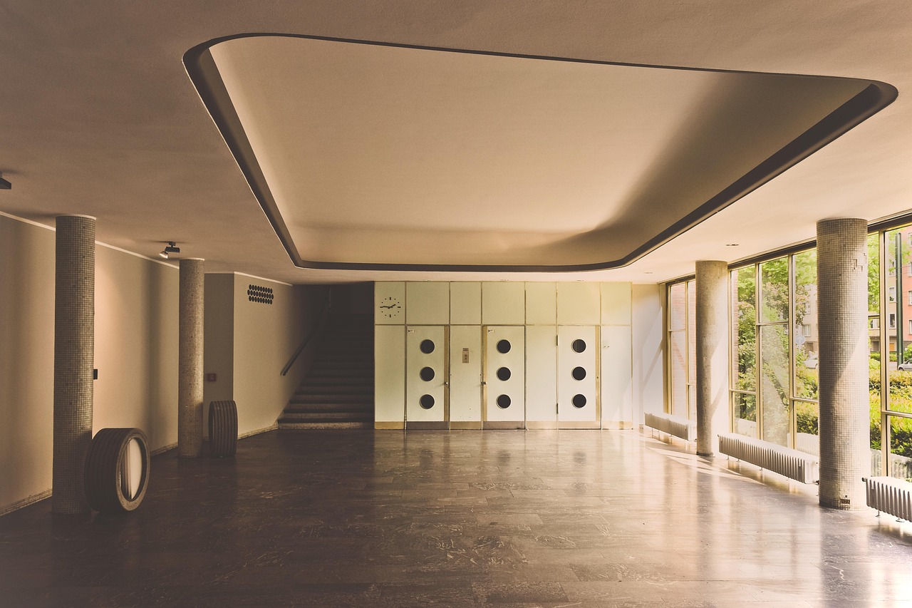 local viejo a reformar para gimnasio